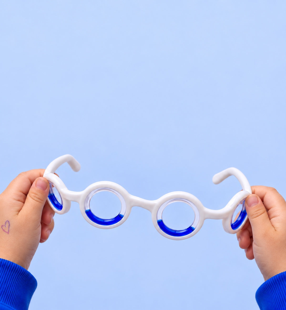 A girl flexes the Ollaway frame in her hands